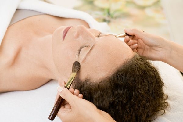 Nega obraza dr. Hauschka Nega obraza dr. Hauschka